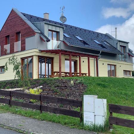 Kasperky 440 Apartment Касперске Хори Екстериор снимка