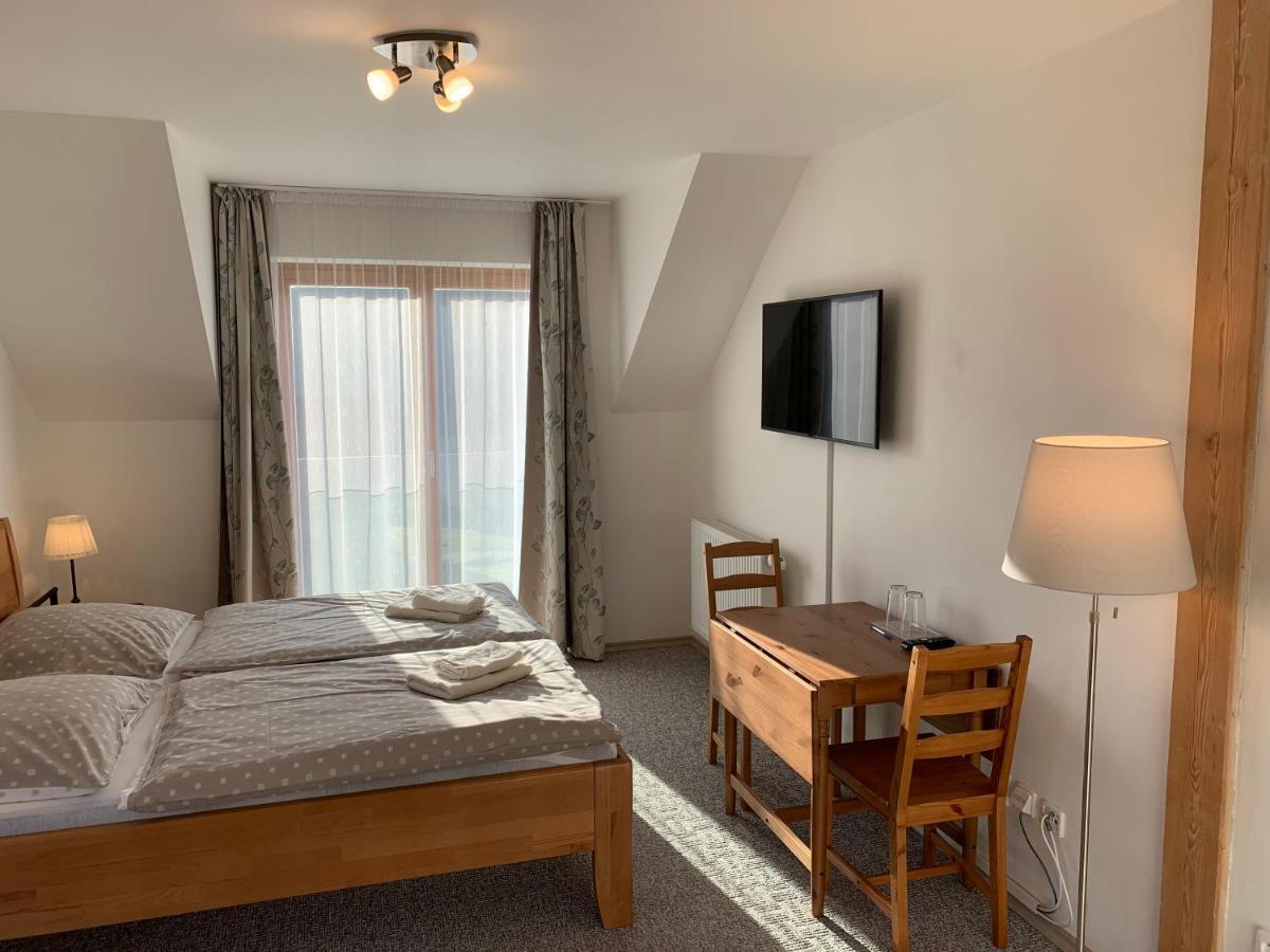 Kasperky 440 Apartment Касперске Хори Екстериор снимка