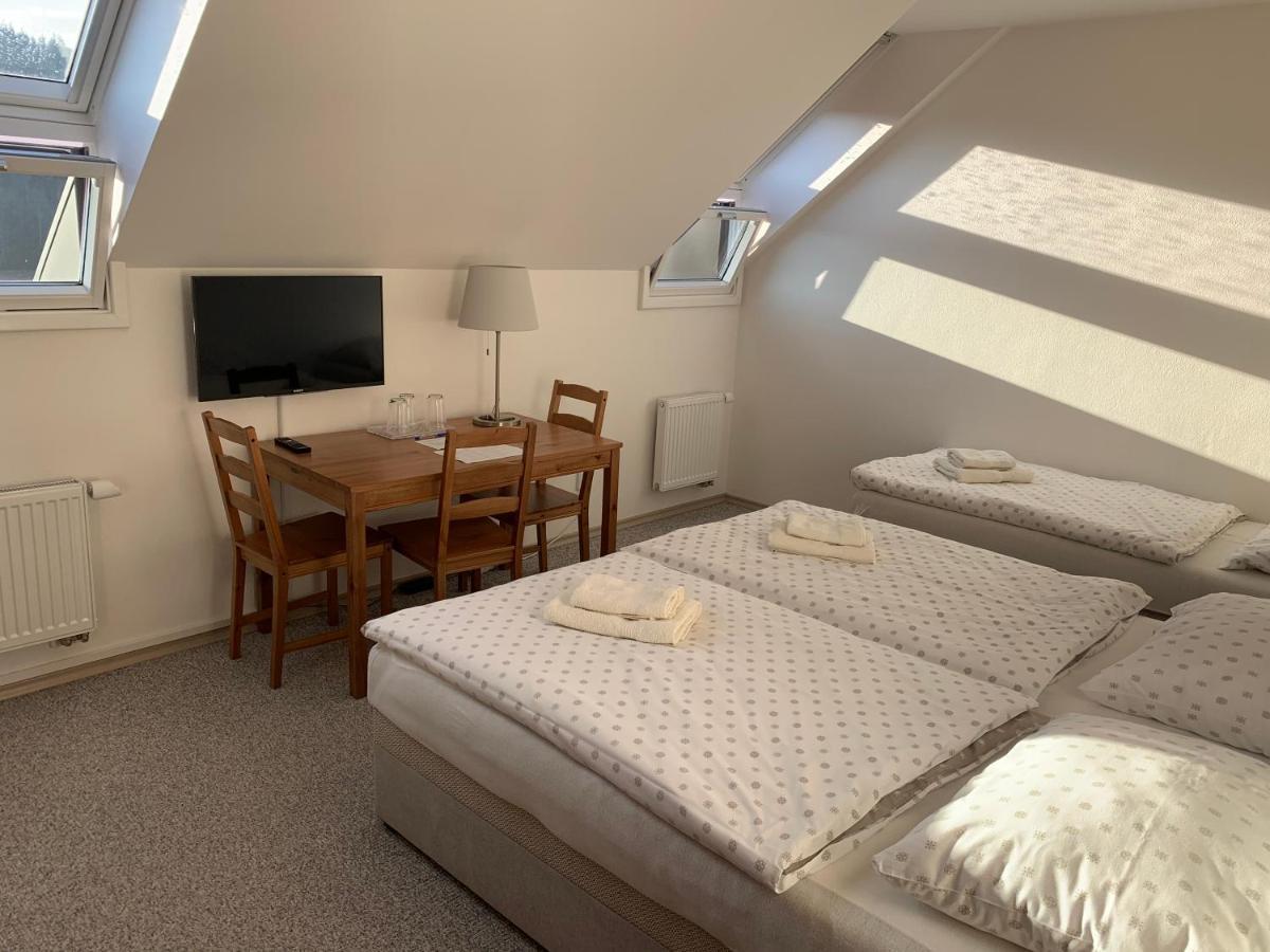 Kasperky 440 Apartment Касперске Хори Екстериор снимка